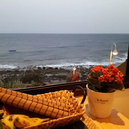 Maravillosas Vistas Al Mar: Sounds Of The Sea Apartment *
